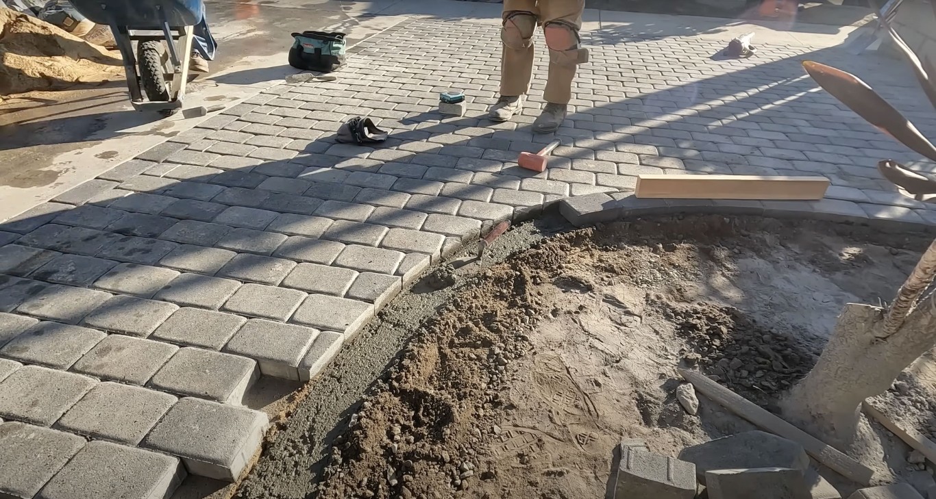 Sidewalk and walkway installation in Plantation, FL